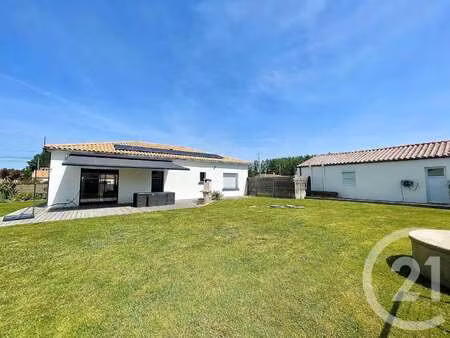 vente maison au girouard (85150) : à vendre / 107m² le girouard