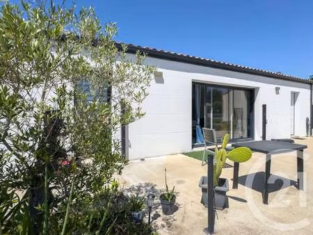 vente maison à sainte-foy (85150) : à vendre / 82m² sainte-foy