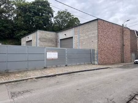 entrepôt en excellent état à vendre à ensival !