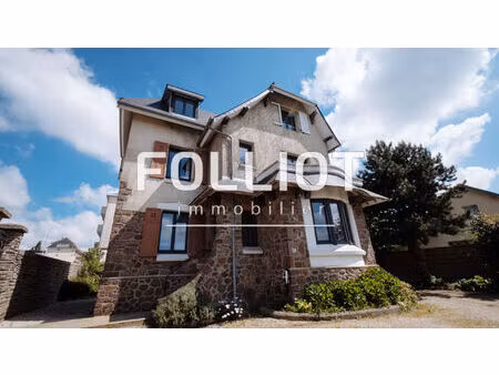 maison de ville 9 pièces 226 m²