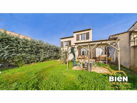 villa 3 chambres avec jardin  louée