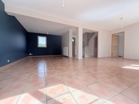villa t6 - 135m2 à seilh- garage et jardin 800m2