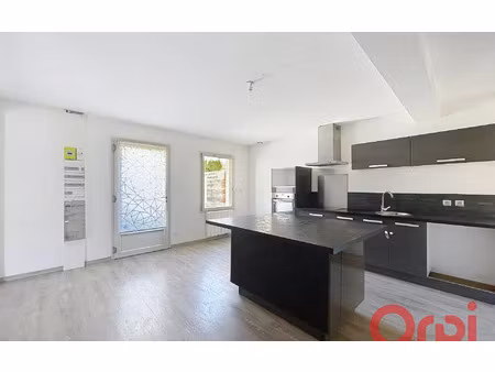 appartement la tour-du-pin 85 m² t-3 à vendre  179 900 €
