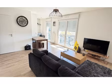 location appartement  m² t-2 à le blanc-mesnil  900 €