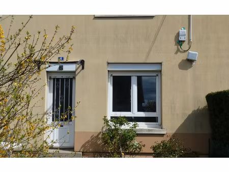 location maison  m² t-3 à le creusot  525 €