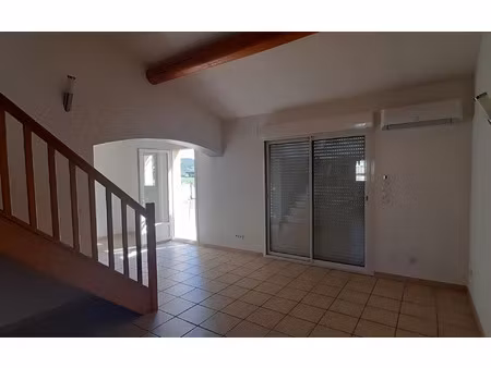 location maison  m² t-3 à saint-julien  920 €