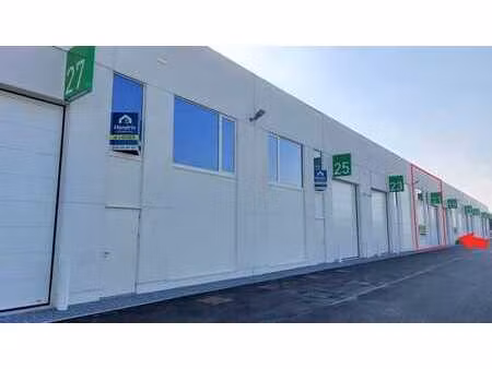 saintes | unité pme | 216 m² sol + mezzanine 72 m² | 2 p