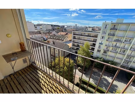 location appartement  55 m² t-3 à limoges  690 €