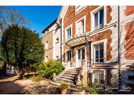 appartement de 212m² avec terrasse et jardin