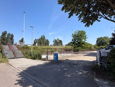 parking à louer - la senette carrières sous poissy