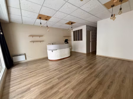 ille sur tet - local commercial a louer dans le centre