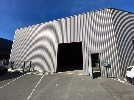 location local d’activités pompignac 33370 202m²