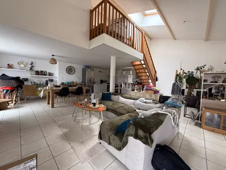 location 3 chambres - village saint-hilaire-de-loulay