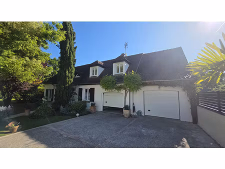 maison familiale spacieuse 'annabelle' de +200 m2 avec jardi