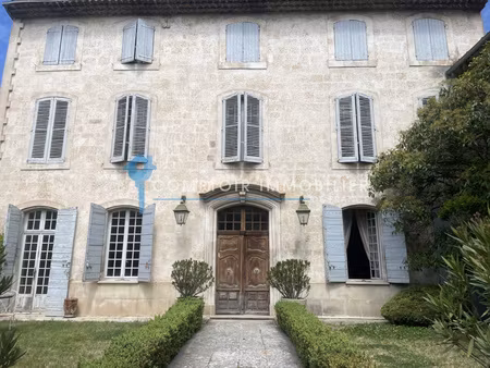maison 21pièce(s) 15chambre(s) 700 m² apt (84400)