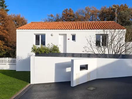 maison à le girouard (85150)