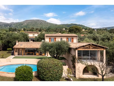 exclusivite : villa 165m2 avec vue mer à tourrettes sur loup