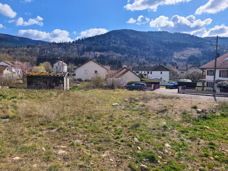saulxures-sur-moselotte  vosges — terrain viabilisé  plein sud et au calme.
