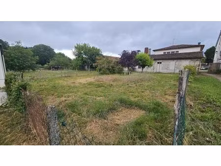 terrain constructible au bourg de labrit