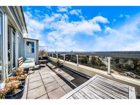 magnifique penthouse entre ville et campagne