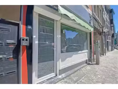 magnifique rez commercial