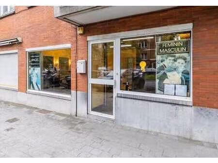karreveld – commerce double vitrine 50m²