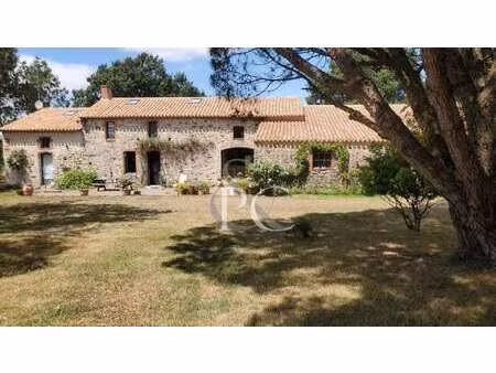 vente maison piscine à la boissière-des-landes (85430) : à vendre piscine / 170m² la boiss