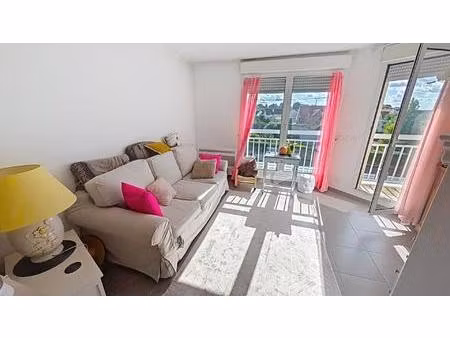 appartement t2 avec balcon et parking