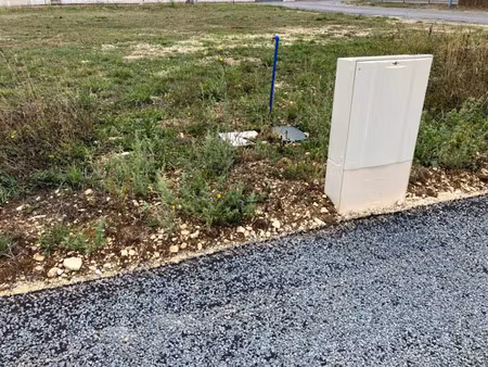 vente terrain 620 m² à thenac (17460)  47 670 €
