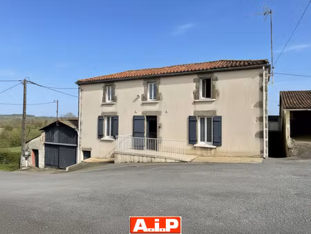 vente maison à pouzauges (85700) : à vendre / 140m² pouzauges