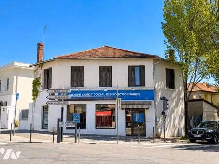 vente immeuble à bron (69500) : à vendre / bron