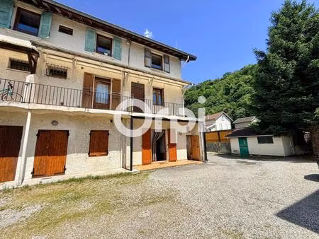 à vendre – duplex de 95 m² avec garage  atelier et jardin – secteur mairie de villard-bonn