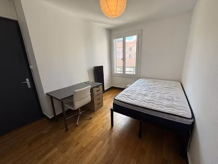 location appartement 4 pièces 68 m² à villeurbanne (69100)
