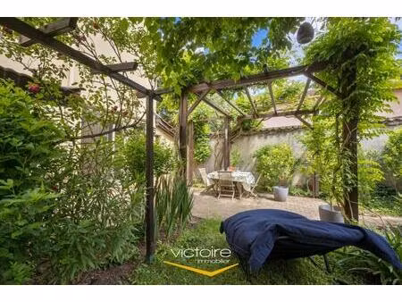 rare - lyon 3eme  à 500 m du métro monplaisir - belle maison de 152m2 avec magnifique jard