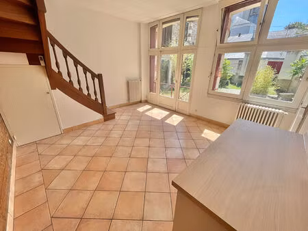a louer - nantes st clement - rare  maison de charme au calme  2 chambres et bureau