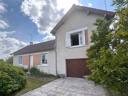 entre romorantin-lanthenay et salbris - maison avec deux garages et dépendances
