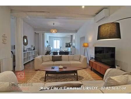 appartement t3 bis de 109 m² dans bel immeuble avec ascenseur et place de parking sécurisé