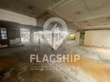 vente commerce paris 75020 550m²