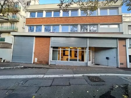 vente local d’activités saint-cloud 92210 900m²
