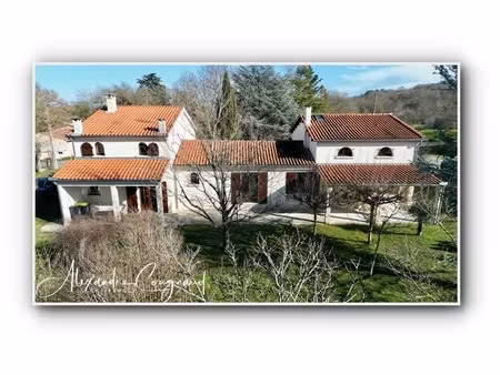 dpt tarn (81)  à vendre saix maison p8 de 208 m² sur terrain de 1400 m² avec double garage