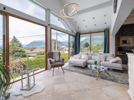 l'atlantica  villa avec piscine et vue lac