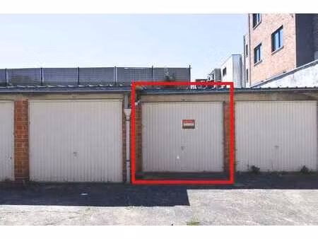 box de garage à sint-pieters-leeuw