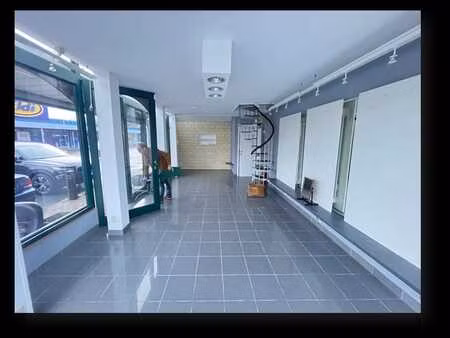 magasin à louer ath 35m²