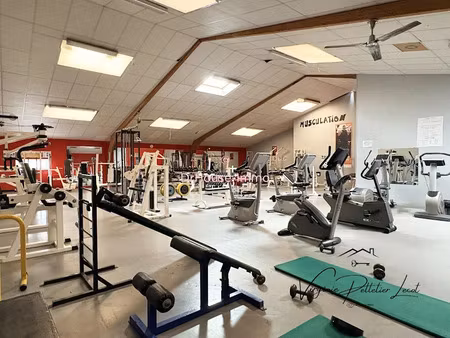 vente locaux professionnels 16 pièces 1990 m² à fontenay-le-comte (85200)  360 000 €