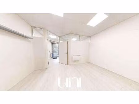 vente bureaux et commerces à ifs (14123) : à vendre / 72m² ifs