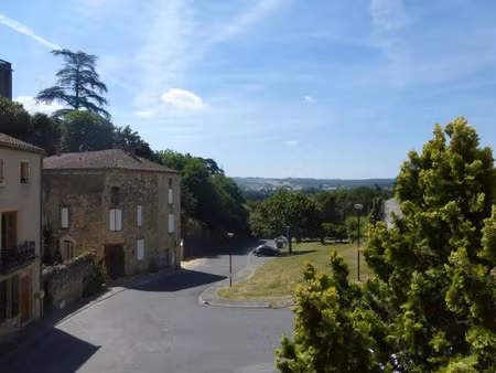 location appartement 3 pièces 56 m² à fumel (47500)  400 €