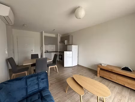 location meublée appartement 3 pièces 54 m² à commentry (03600)  565 €