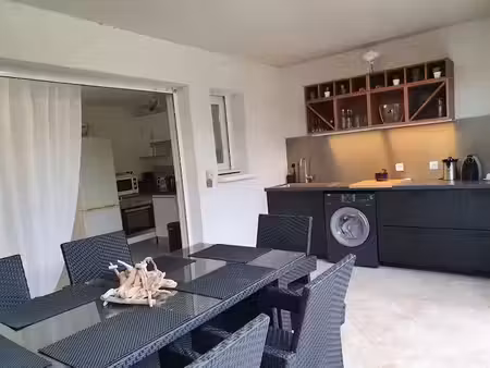 location meublée appartement 3 pièces 65 m² à saint-florent (20217)  750 €