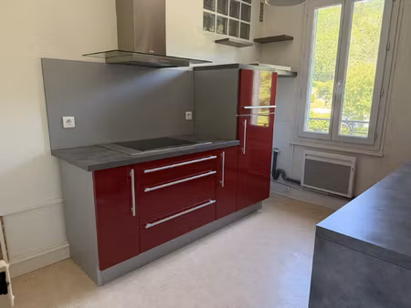 appartement 62 m2  2 chambres  1 cave et 1 garage à louer à