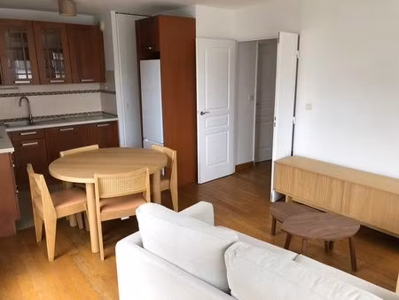 appartement 2 pieces meuble avec terrasse